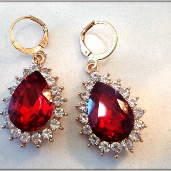 Fashion Red crystal ladys Pear Shap Drop Earring - Picture 1 of 3